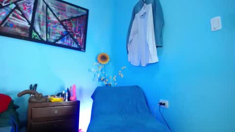  Livana  online show from 11-13-25, 04:39