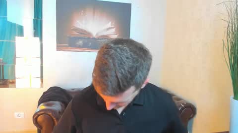 IkerGale online show from 10-20-25, 10:27