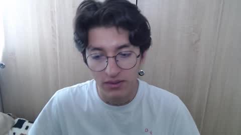 Snapshot of ikyan_nc chatting on 12-05-25, 02:03 ikyan_nc online show from 12-05-25, 02:03