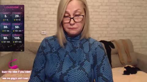 IlariaCetoi online show from 01-06-25, 01:19