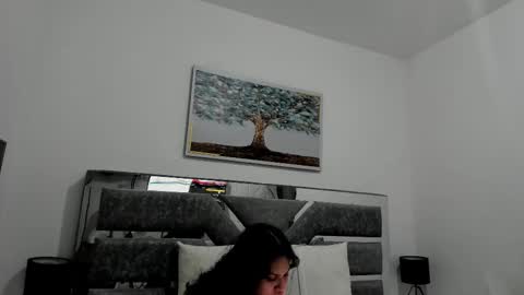 Snapshot of iliy_ chatting on 11-05-25, 11:27 ILY online show from 11-05-25, 11:27