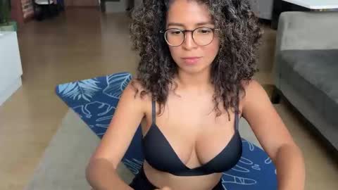 Kloe online show from 01-28-25, 10:12