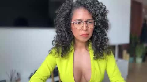 Kloe online show from 11-18-25, 06:45