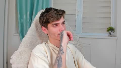 Snapshot of illusions888 chatting on 02-01-25, 05:05 D-Illusion online show from 02-01-25, 05:05