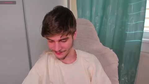 Snapshot of illusions888 chatting on 02-14-25, 07:49 D-Illusion online show from 02-14-25, 07:49