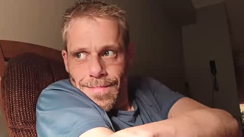 Ilovesquirterz1 online show from 12-09-24, 05:40