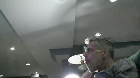 Ilovesquirterz1 online show from 03-09-25, 06:39