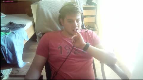 iloveyoutoo2000 online show from 10-18-25, 03:02