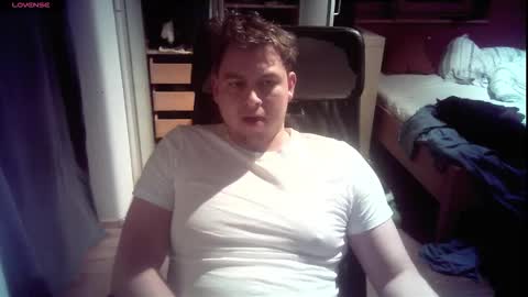 iloveyoutoo2000 online show from 12-02-25, 07:42