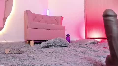 Snapshot of im__mia chatting on 11-05-25, 09:26 Mia online show from 11-05-25, 09:26