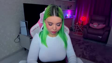 Roxy online show from 10-22-25, 05:34