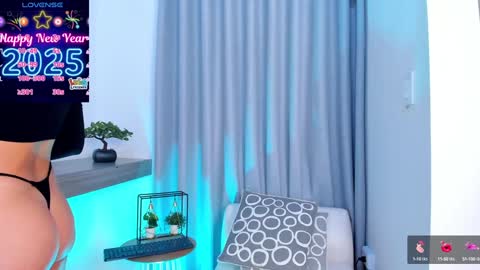 Snapshot of im_antonia chatting on 01-19-25, 12:39 LUCY online show from 01-19-25, 12:39