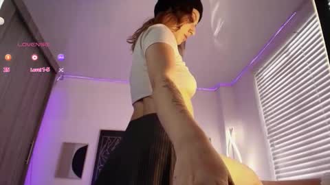 Eli  online show from 12-04-25, 08:39