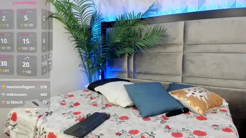  Im Gaia online show from 12-26-24, 08:11