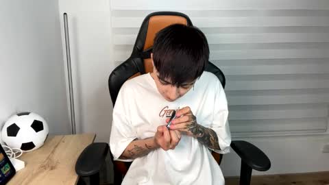 Laia online show from 12-31-24, 11:28