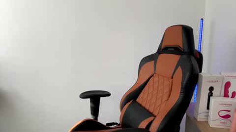 Laia online show from 01-29-25, 09:28