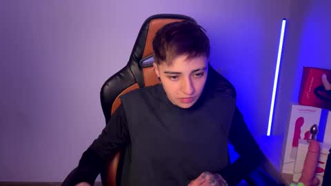 Laia online show from 02-25-25, 06:58