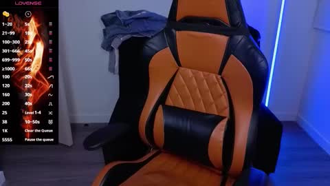 Laia online show from 10-30-25, 04:36