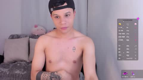 Snapshot of im_marco chatting on 12-16-25, 10:37 Marco online show from 12-16-25, 10:37