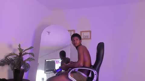 oleider dont forget your thumbs up online show from 02-19-26, 04:19