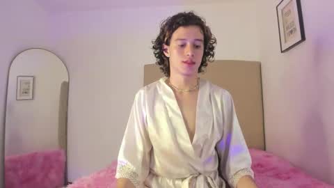 Perseo - Help me with 50 thumbs up online show from 02-25-26, 09:57