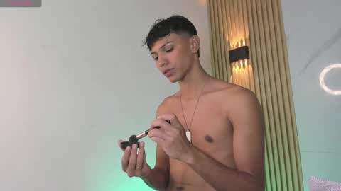 im_sebaslopez online show from 01-13-25, 04:39