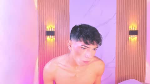 Snapshot of im_sebaslopez chatting on 11-11-25, 08:20 im_sebaslopez online show from 11-11-25, 08:20