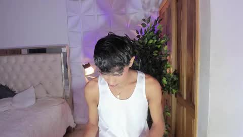 Snapshot of im_sebaslopez chatting on 11-20-25, 11:43 im_sebaslopez online show from 11-20-25, 11:43