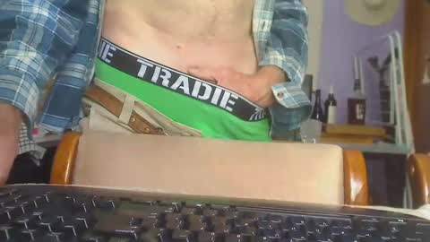 Snapshot of imaussiechris chatting on 01-05-25, 11:33 Aussie Guy online show from 01-05-25, 11:33
