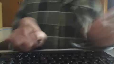 Aussie Guy online show from 12-14-25, 10:36