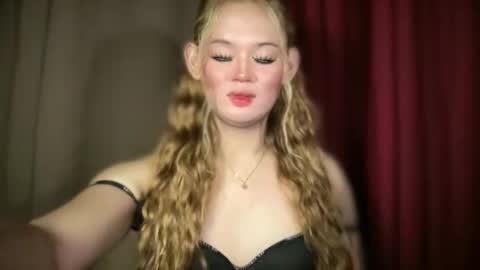 Mika online show from 02-08-26, 10:35