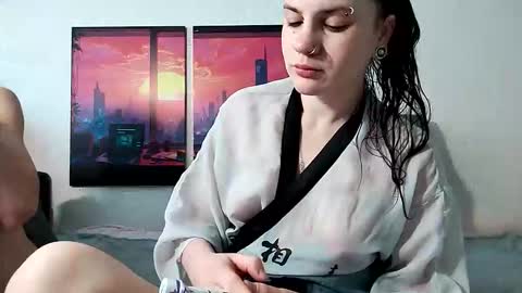 Sam and Jen online show from 11-11-25, 06:13