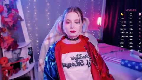 Snapshot of imnotmia chatting on 11-01-25, 11:01 Mia online show from 11-01-25, 11:01