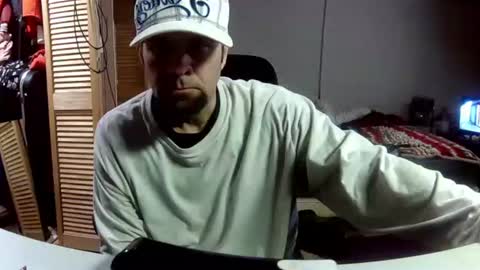 Snapshot of imoff_0119 chatting on 04-12-26, 04:01 imoff_0119 online show from 04-12-26, 04:01