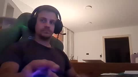 Snapshot of imperat0rp chatting on 10-27-25, 05:39 imperat0rp online show from 10-27-25, 05:39