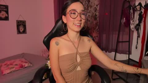 Snapshot of imsrbatman chatting on 02-18-25, 12:48 Aurora online show from 02-18-25, 12:48