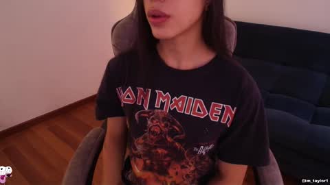 TAYLOR  online show from 10-17-25, 10:12