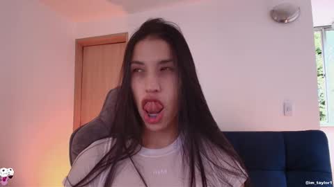 TAYLOR  online show from 11-17-25, 08:25