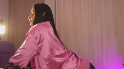 imvickyrachell_ online show from 10-22-25, 03:01