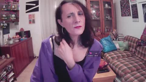 Snapshot of in_the_mood_for_you_maybe chatting on 12-06-24, 09:35 Vanessa online show from 12-06-24, 09:35