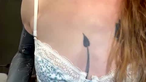 Snapshot of inaccessibles chatting on 10-13-25, 12:49 oksana online show from 10-13-25, 12:49