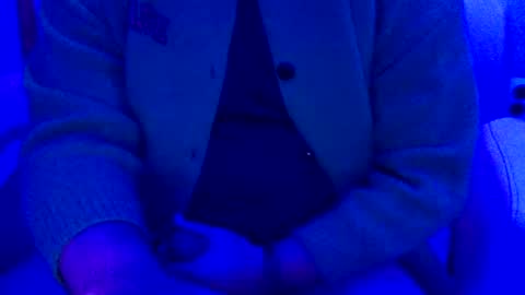 Inchesofhappiness7 online show from 10-26-25, 11:49