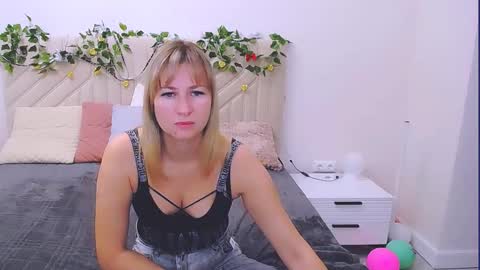 incredible_ariela online show from 09-16-25, 05:30