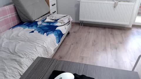 Della online show from 03-08-25, 08:55