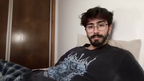 Snapshot of incubusszz chatting on 02-06-25, 05:03 incubus online show from 02-06-25, 05:03