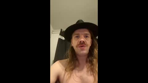 Snapshot of indaboxcol chatting on 12-19-25, 05:36 indaboxcol online show from 12-19-25, 05:36