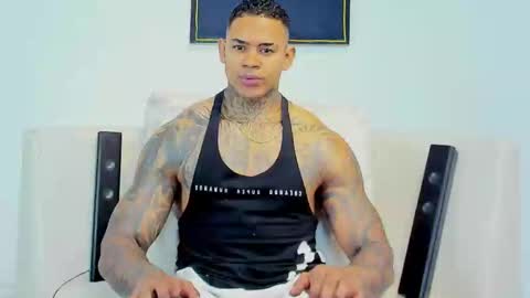 Snapshot of independent_project chatting on 10-17-25, 03:53 Jacobo online show from 10-17-25, 03:53