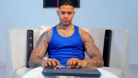 Snapshot of independent_project chatting on 11-08-25, 08:14 Jacobo online show from 11-08-25, 08:14