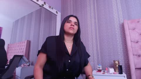 Indi Catalina online show from 01-20-25, 11:45