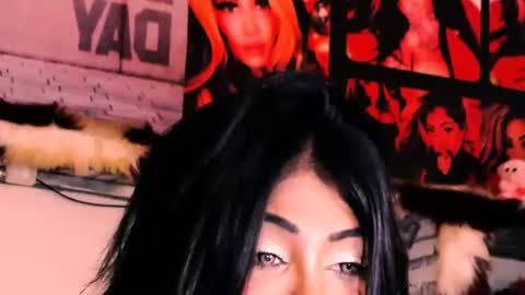 Snapshot of indian_dreamgirl chatting on 10-10-25, 12:59 Bella Ambrosia online show from 10-10-25, 12:59